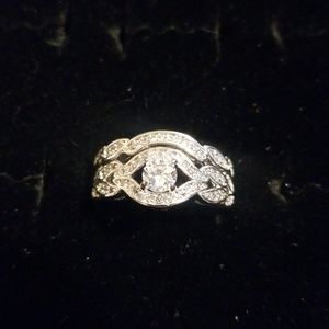 Double banded circle ring